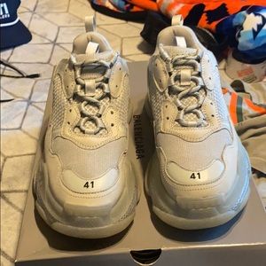 Balenciaga triple S sneaker